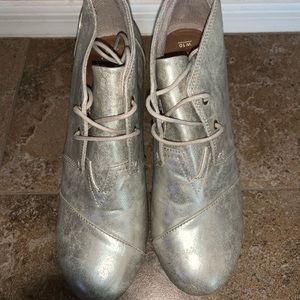Metallic Gold Tom’s Wedge Shoe size 10.